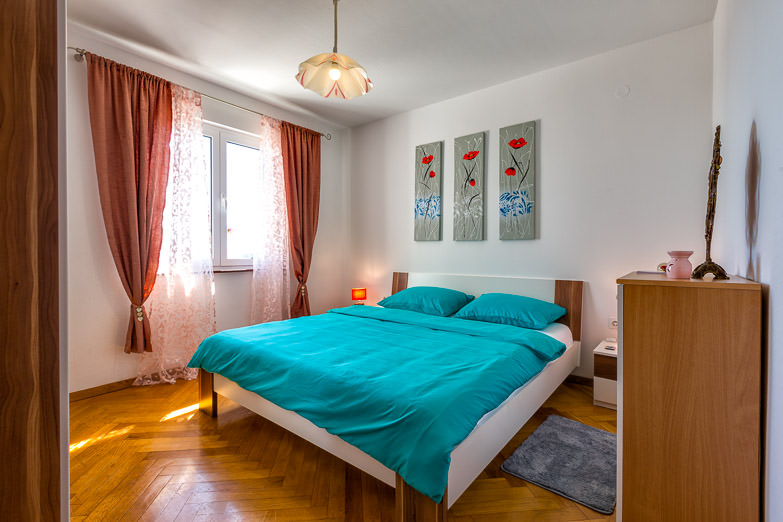 Apartament Kira